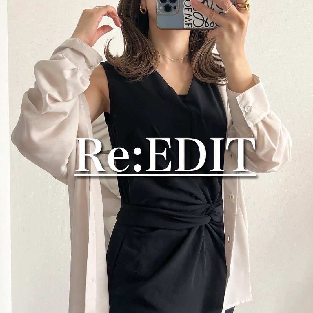 Miyoのインスタグラム：「@reedit_official  シアーシャツとオールインワンは どちらもリエディ🩶 ⁡ オールインワンはリボンでウエストマークできるから スタイルUPして見えるよ🥰 ポケットもあるから実用性も👌🏻✨ (ブラック/165cm MTサイズ着用) ⁡ シアーシャツは体型カバーにもなるし、 体温調節や紫外線対策にもなるから 何枚あっても嬉しいアイテム😘🫶🏻 ⁡ 5/1 11:59まで、Re:EDIT8周年記念の 特別クーポンがあるみたい☺💞 ⁡ ⁡ ⁡ #reedit #リエディ #リエディスタ#エシカルファッション #サステナブル #SDGs #タイアップ #大人カジュアル#骨格ウェーブ#高身長コーデ#春コーデ#春服#ママファッション」