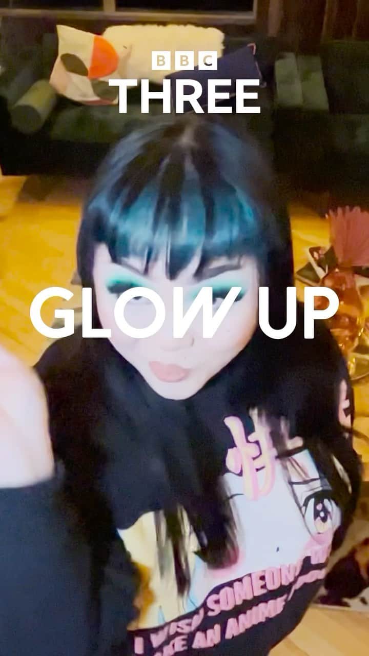 ValGarlandのインスタグラム：「BOOMSHAKALAKA to the Glow Up Series 5 MUAS💥💥💥💥  Axel (he/they) @axelartistries  Howard (he/him) @yogilovesmakeup_howard  Keira (he/they) @keiranmuslay  Morgan (she/her) @njapf_  On-May (she/her) @lilbbybokchoy  Roo (they/them) @nectaroon  Saphron (she/her) @saph.art  Sarah (she/her) @modernwand  Taisha (she/her) @taishamakeup  Wezley (he/him) @wezleywebber   Watch Glow Up Series 5 from Tuesday 2nd May on @BBCThree and @BBCiPlayer.  #GlowUp #GlowUpBBC #BBCThree」