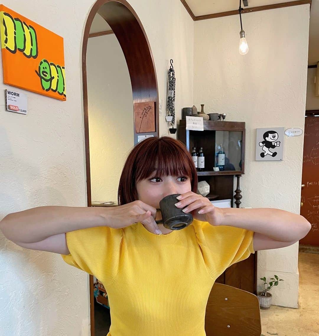 川崎優さんのインスタグラム写真 - (川崎優Instagram)「. ヒジでバランスをとってコーヒーを飲む人。  #おやすみなさい🌝　 #withcoffee #コーヒーおいしい」4月25日 20時10分 - yuu__noir