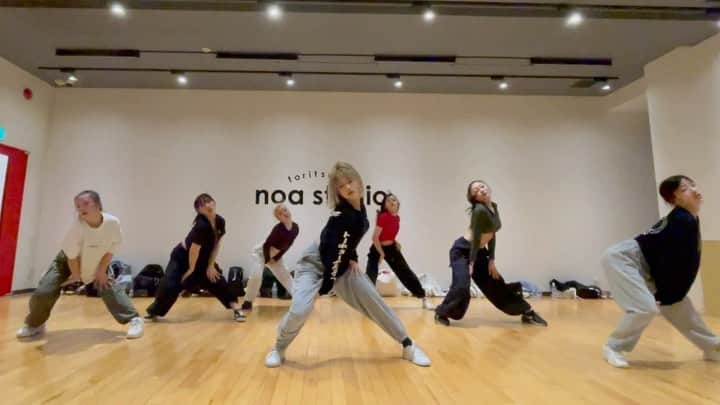 吉屋すえかのインスタグラム：「🌸🌼🤍 music" @official_g_i_dle / MY BAG choreo" @sueka_ringooo  w/ @kiiiiiiiiii__927 @konoha.con_quest @ii.reina.da @koirooooo_ @kona_070704 @_miisha.____  ・ 4月privatelessonありがとうございました🙇‍♀️🌸 楽しくてあっという間だったな〜🥴 ・ #gidle #mybag #privatelesson」