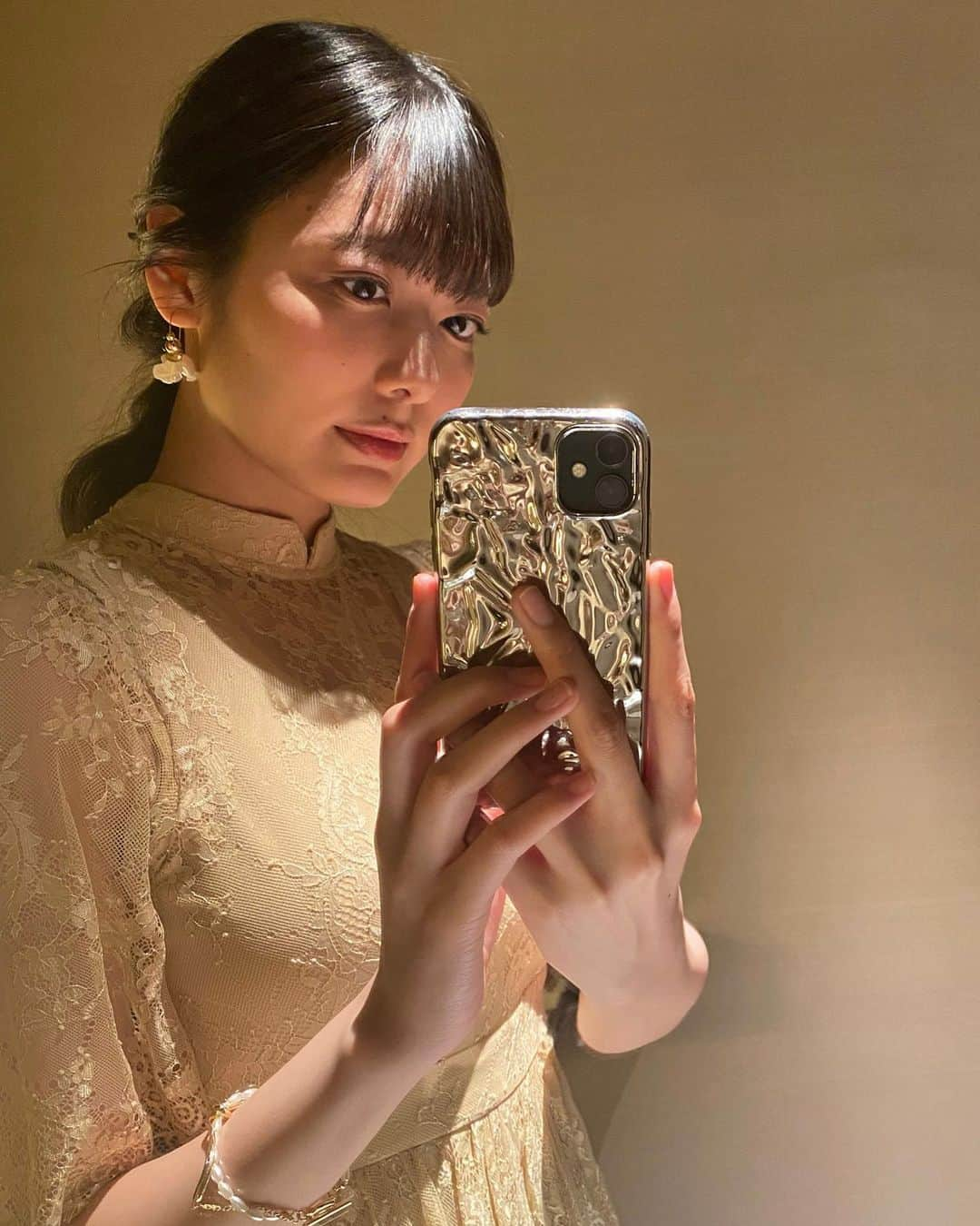 藤井美希のインスタグラム：「. お仕事モードの自分と その後親友と会えてご機嫌な自分  やきにくたべたーい！」