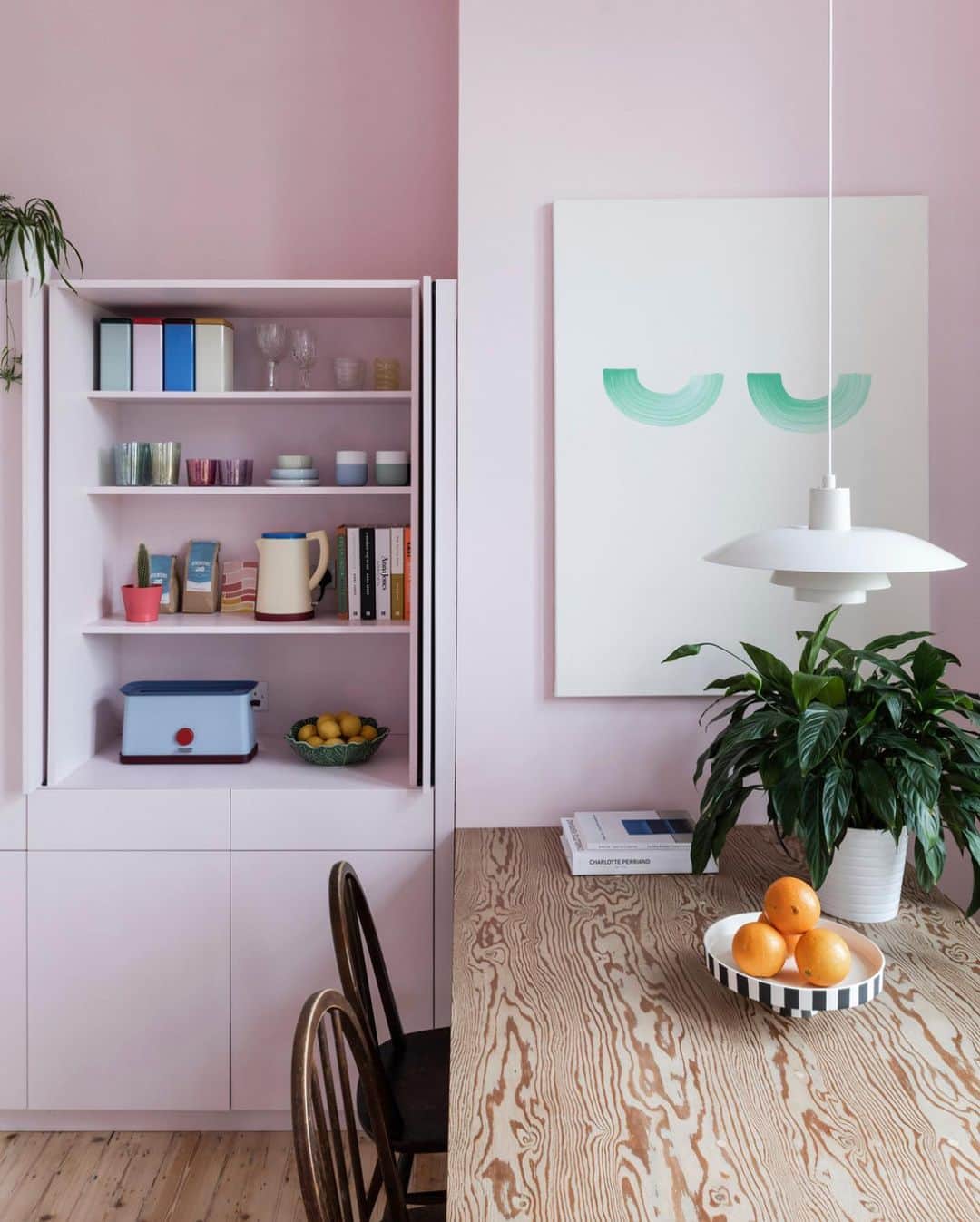The Modern Houseさんのインスタグラム写真 - (The Modern HouseInstagram)「Cooking with Colour: four vibrant kitchens bringing fun and flair to the table.  If you could switch yours tomorrow, which one would you go for?  1. Gill Lambert and Geoff Shearcroft’s joyful home in east London. @aocarchitecture. 2. #sold Trefoil Avenue, Glasgow. 3. Mat Barnes and Laura Dubeck’s playfully renovated Edwardian home in south London. @can_agram 4. #underoffer Murray Street, London NW1.」4月25日 20時35分 - themodernhouse