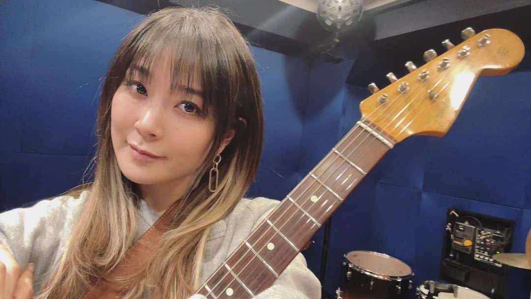 のインスタグラム：「新しい髪型にしたよ！  #newhair  #billboardlive #osaka #4/28」