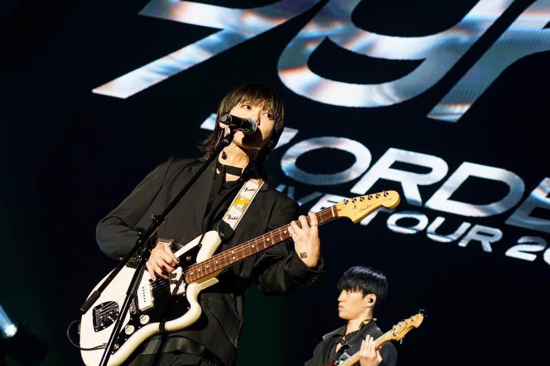 安井謙太郎のインスタグラム：「7ORDER LIVE tour 2023 DUAL  Photo by gaku maeda  #7order  #dualツアーやってますわ」