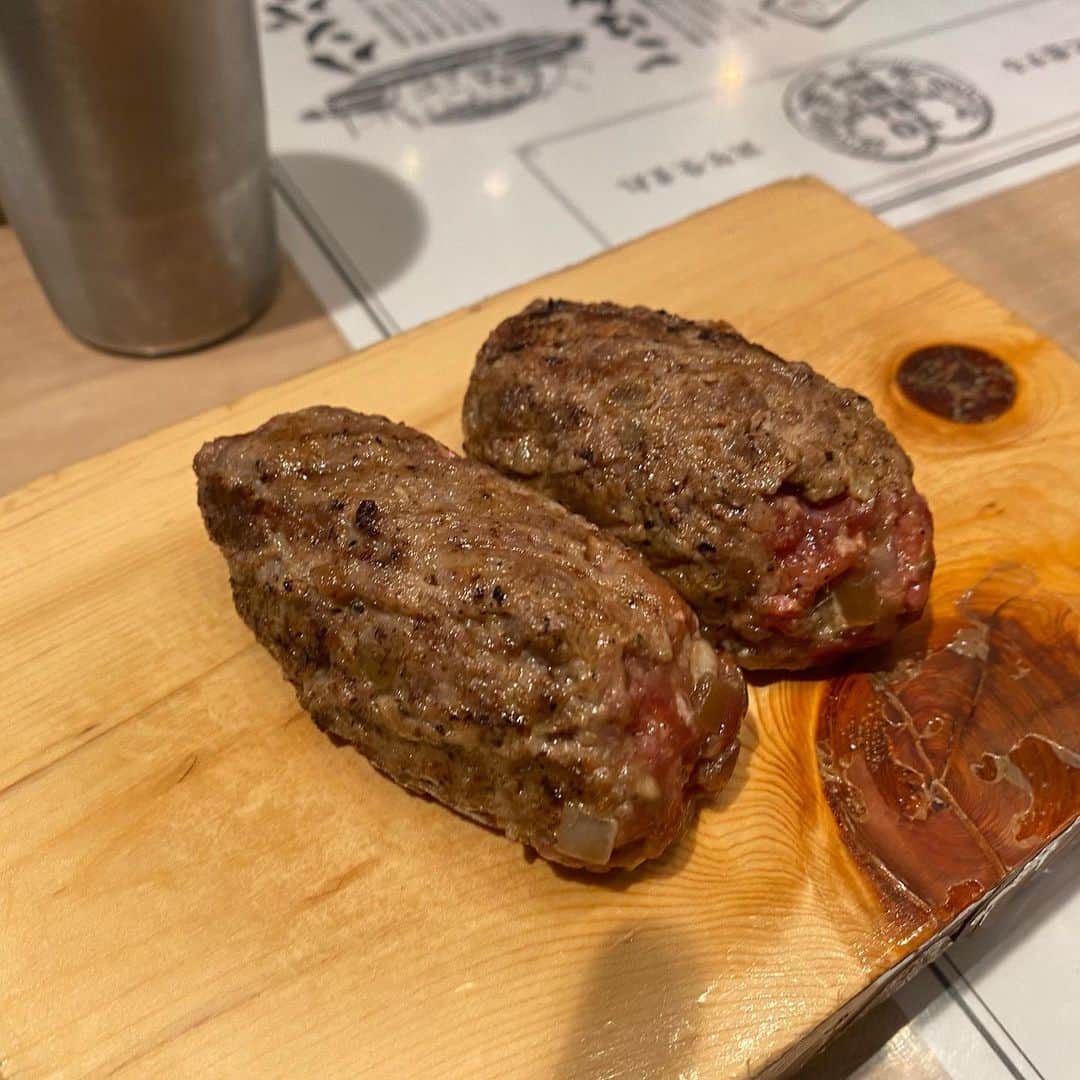 原あやのさんのインスタグラム写真 - (原あやのInstagram)「火曜日だから肉を貼っておきます  #ハンバーグ#肉#飯テロ#肉は裏切らない#肉は人を幸せにする#肉は世界を救う#肉は正義#肉ありがとう#肉よ永遠に#nikuisforever」4月25日 20時40分 - ayano_hara_69