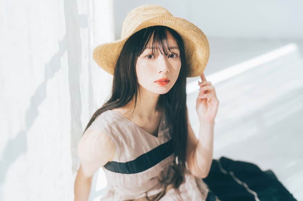 川村まりのインスタグラム：「早く夏来てほしいんですが。」