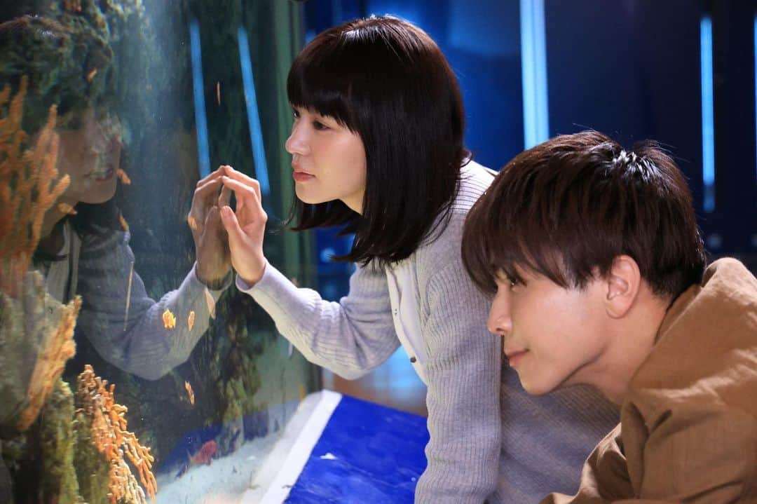 あなたがしてくれなくてものインスタグラム：「🫧 #あなたがしてくれなくても 🫧  第３話の場面写真を先行公開✨  ２７日(木)１０時からは第３話が放送！ ぜひリアルタイムでお楽しみ下さい👀  #奈緒 #岩田剛典 #田中みな実 #永山瑛太  プロフィール欄の #TVer リンクから 第１〜２話の無料配信をチェック📺」