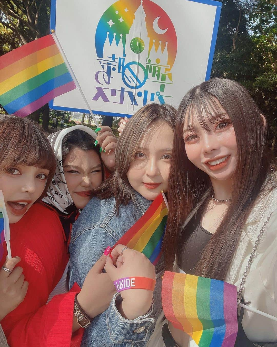 聖秋流さんのインスタグラム写真 - (聖秋流Instagram)「🌈🌈🌈 東京レインボープライド 🌈🌈🌈 . ぜろぷりでパレード歩かせてもらった😌❤️‍🔥❤️‍🔥 . 最高に楽しかったし ぜろぷり好きって言ってくれる子が目の前で感じれて メンバー全員心温まったし、幸せでした🥹🥹🥹 . パレード歩かせてもらうってことで @uggjapan のセットアップでちょとカッチリしてみた✌🏻✌🏻🤍 . さすがに可愛くね、、？！ . . . #ootd #fashion #code #style #lgbt #lgbtq #trp #happypride #tokyo #ugg #calvinklein」4月25日 21時00分 - seshi_smile