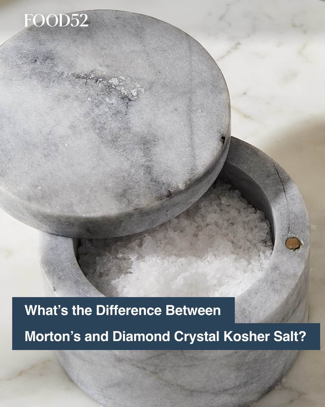 Food52のインスタグラム：「So...is there a real, taste-able difference between Morton’s Kosher Salt and Diamond Crystal Kosher Salt? Get everything you need to know about these two salt brands at the link in bio. 📸: @juliagartland #f52community #f52grams」