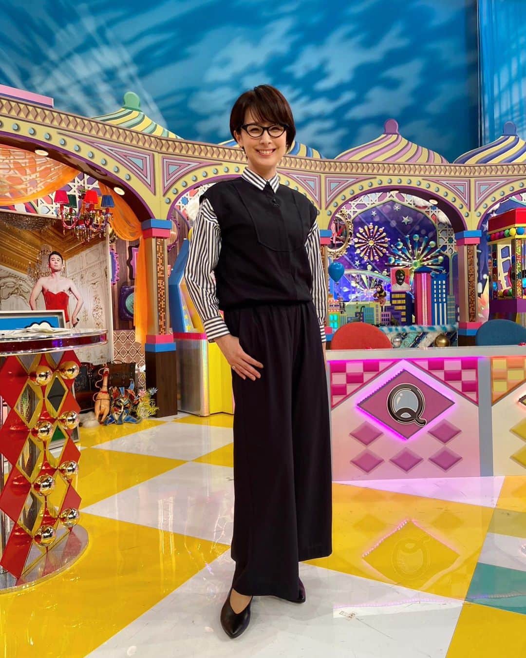 野村真季のインスタグラム：「#有吉クイズ   4/25 放送分　着用衣装 ＊Tverで見られます  #テレビ朝日 #アナウンサー #野村真季 #野村アナ」