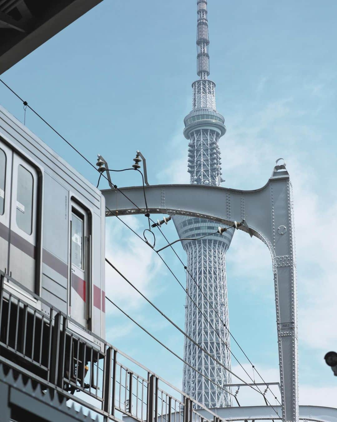 久林紘子さんのインスタグラム写真 - (久林紘子Instagram)「TOKYO SKYTREE×SAKURA🌸  サクラノキロク✍ ＿＿＿＿＿＿＿＿＿＿＿＿＿ #tokyoskytree #tokyosakura #東京桜 #お花見スポット #東京スカイツリーのある風景 #東京スカイツリー #スカイツリーのある風景 #桜スポット」4月25日 21時10分 - rohicocco