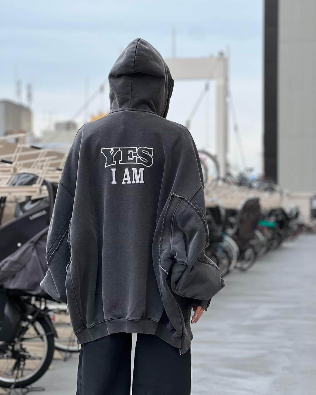 AYINさんのインスタグラム写真 - (AYINInstagram)「・ ・ ・ ・ ・ New arrival✔️ @vetements_official  ・ ・ ・ ・ ・ available at store✔️ ・ ・ ・ ・ ・ #vetements #ayin_japan #23aw」4月25日 21時21分 - ayin_japan