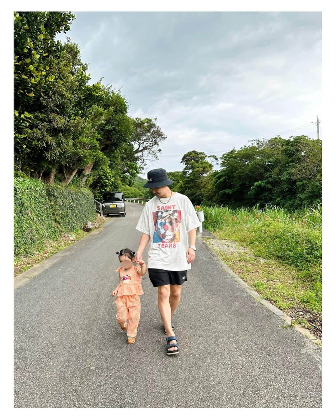 高山直子さんのインスタグラム写真 - (高山直子Instagram)「結婚記念日旅行でした✈️ 6周年💐７年目。 わたしにとって優先順位1番のコロポンと娘にとって最高のパパ👨🏻 結果それが夫として最高😎 出会ってからだともう16年とかで完全に男とか女とかの垣根を越えて強く逞しいパートナー🤝 これからもよろしゅう☺️ @shogo1202   #結婚記念日 #家族旅行」4月25日 21時30分 - nao_70koro