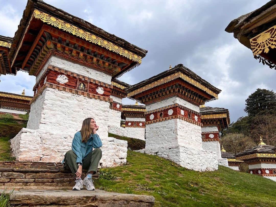 ルナ・マヤのインスタグラム：「Finding paradise whenever I go 🥰」