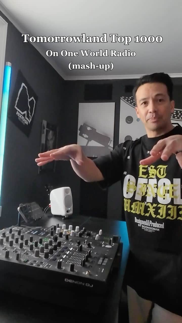 レイドバック・ルークのインスタグラム：「A couple of amazing Tomorrowland Anthems in the mix with @laidbackluke, which one gets your vote?」