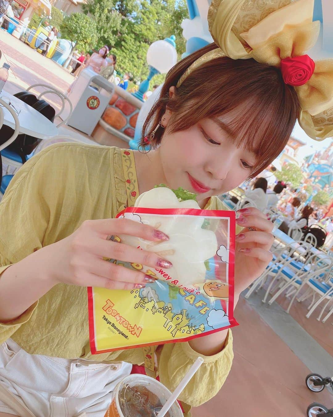 松崎博香のインスタグラム：「💛  まるー！誕生日おめでとう🎂♡ みんなにお祝いしてもらって良かったね🫶🏻  みんなお祝いしてくれてありがとう😊！  #happybirthday」