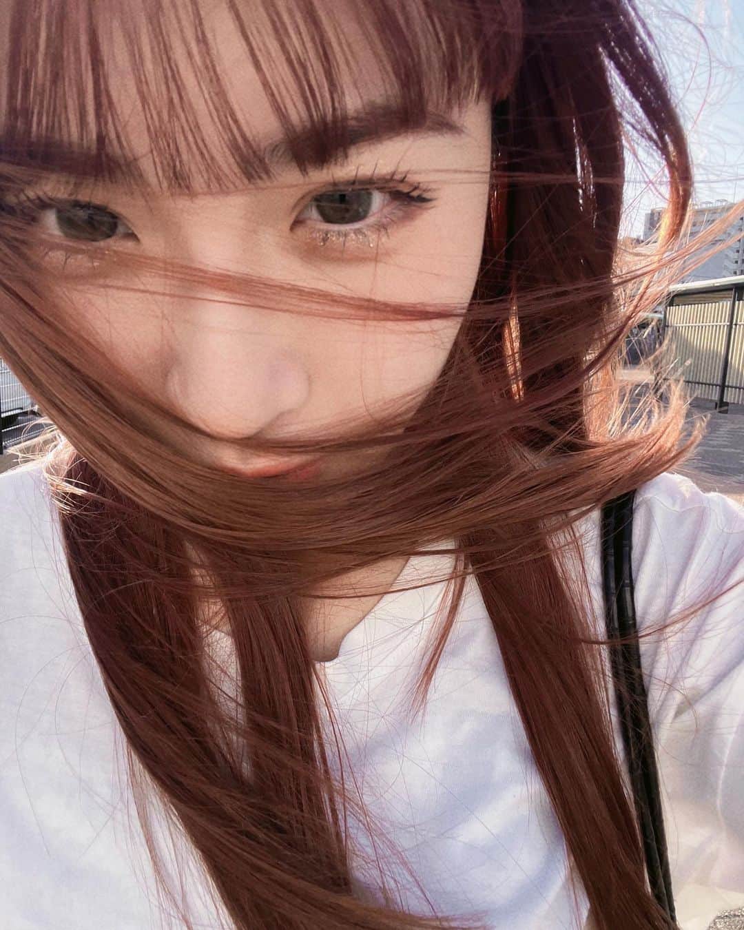 若林真帆のインスタグラム：「風強すぎない🤥🤥」