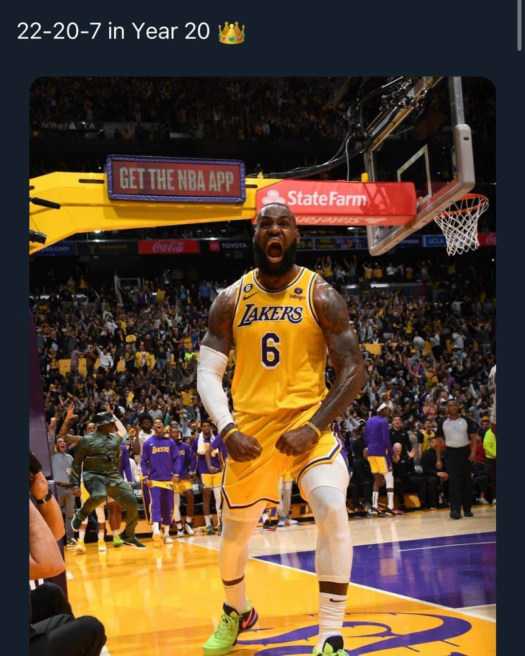 エブロ・ダーデンさんのインスタグラム写真 - (エブロ・ダーデンInstagram)「#Lakeshow Baby!!!」4月25日 21時45分 - oldmanebro