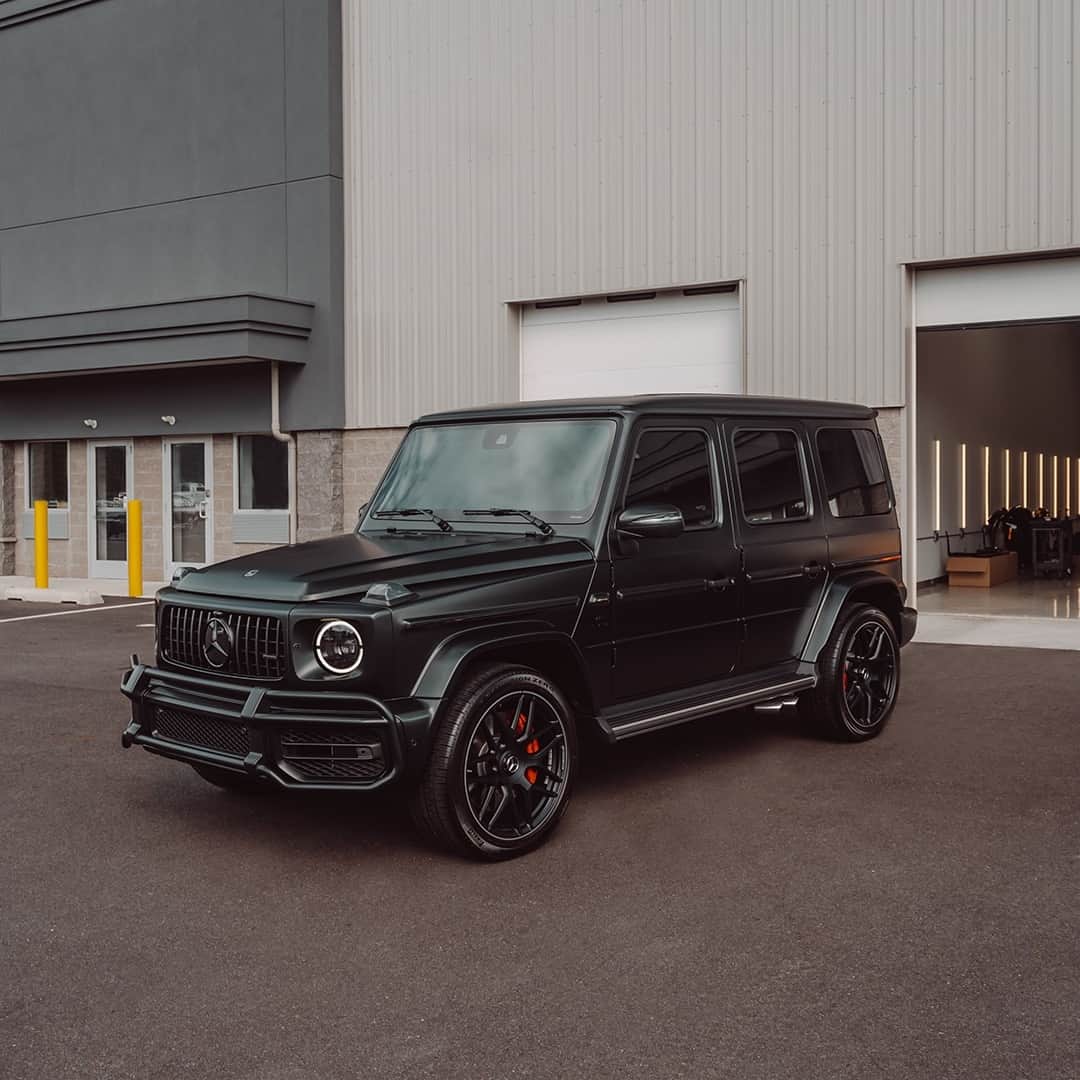 Mercedes AMGのインスタグラム：「Filling every triumphant journey with a sense of awe and wonder – the Mercedes-AMG G 63.  📸 @altered.vision_  #MercedesAMG #AMG #G63 #AMGThrill  [Mercedes-AMG G 63 | WLTP: Kraftstoffverbrauch kombiniert: 16 l/100 km | CO₂-Emissionen kombiniert: 363 g/km | mb4.me/DAT-Leitfaden]」
