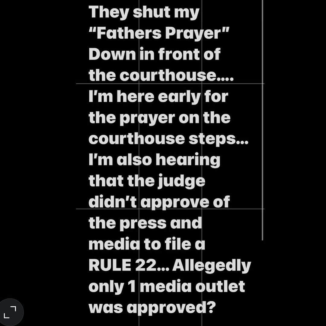 タイリース・ギブソンさんのインスタグラム写真 - (タイリース・ギブソンInstagram)「They also told my representative to strongly suggest that I walk into the courtroom through a private side door…. Praying for peace and a blessed outcome…. Just knowing that myself and my lawyer Tanya Mitchell Graham are going to put back in front of this sitting judge who we tried to get thrown off of the bench, because of his abuse of power is conduct the fact that he got our court case.. the entire divorce case was illegally sealed because he wanted to cover his tracks and not have anyone to see how we conducted himself during our trial…. His name judge, Kevin M Farmer…. There’s a reminder then when you know your rights and you know the law, and you know that we are all allowed as American citizens to have are just due process in the court room, rather a judge like you, or not rather a judge has a personal problem with you or not none of those things are welcome from sitting judge. We are all legally allowed to have our day in court, and our just due process…. I’m going to ask any media news outlet please request that our trial is Unsealed when you do wrong when you abuse your power when you’re literally doing things as a sitting judge that are against the law in Fulton County that’s not OK and if they were willing to do it to me and my attorney, it’s very clear that a real indication of what you see today will likely be connected to an indication of how someone is always been. You just gotta dig and dig and dig and pull the transcripts of how this man has been conducting himself as a sitting judge in Fulton county to all fathers.  I’m walking in now can we go….. 🙏」4月25日 22時07分 - tyrese