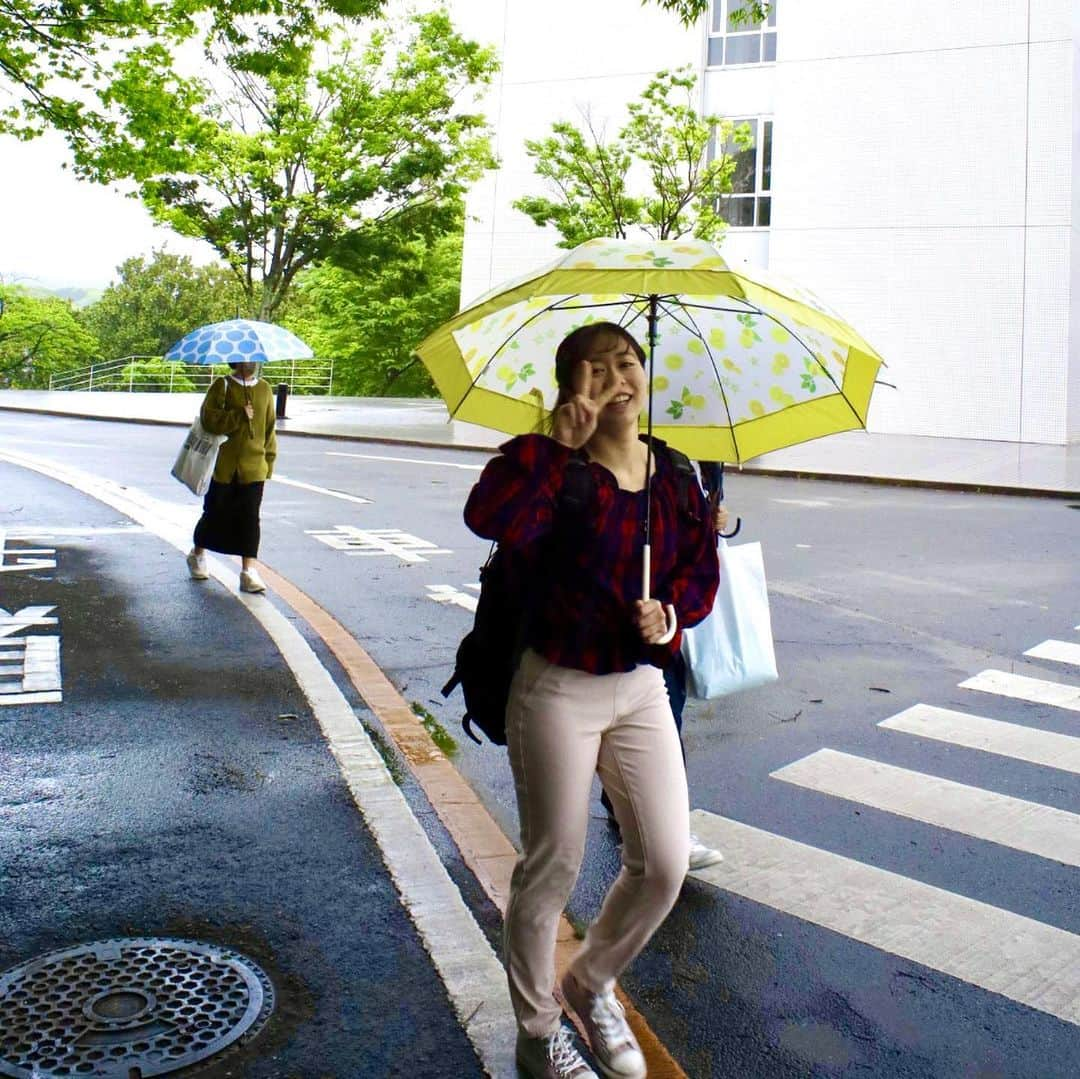 福岡女子短期大学さんのインスタグラム写真 - (福岡女子短期大学Instagram)「1/365Days 今日も1日お疲れ様でした😊 たくさん写真撮りました✨  #福岡女子短期大学 #福女短スナップ #ポートレート #短大生　#短大生の日常」4月25日 22時09分 - fukuoka_wjc