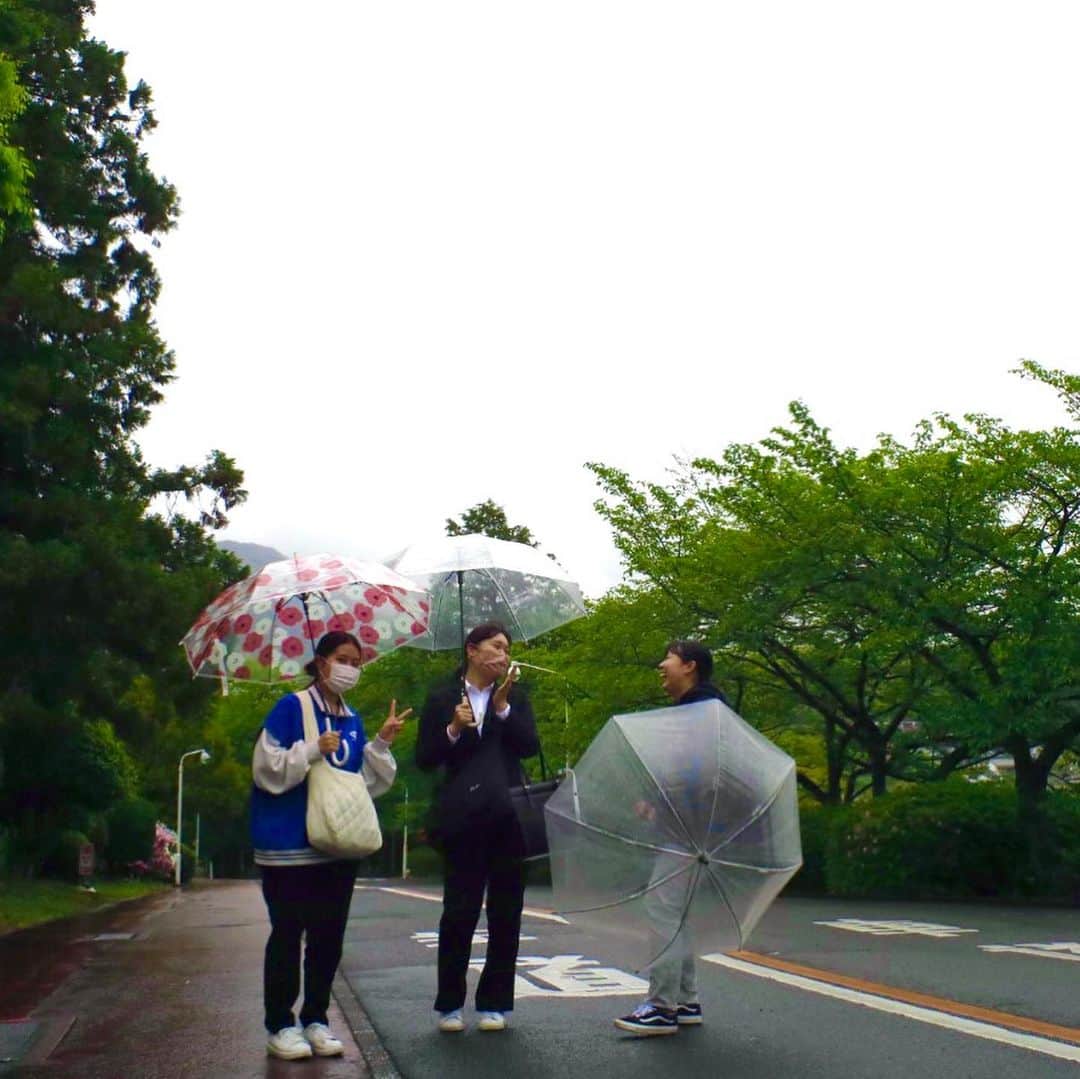 福岡女子短期大学さんのインスタグラム写真 - (福岡女子短期大学Instagram)「1/365Days 今日も1日お疲れ様でした😊 たくさん写真撮りました✨  #福岡女子短期大学 #福女短スナップ #ポートレート #短大生　#短大生の日常」4月25日 22時09分 - fukuoka_wjc