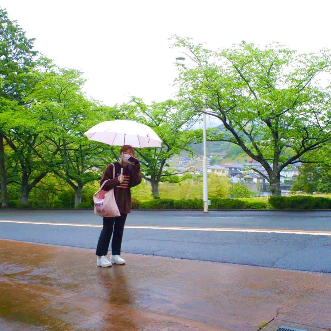 福岡女子短期大学さんのインスタグラム写真 - (福岡女子短期大学Instagram)「1/365Days 今日も1日お疲れ様でした😊 たくさん写真撮りました✨  #福岡女子短期大学 #福女短スナップ #ポートレート #短大生　#短大生の日常」4月25日 22時09分 - fukuoka_wjc