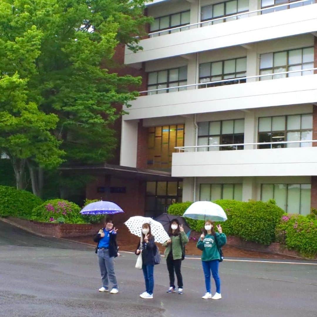 福岡女子短期大学さんのインスタグラム写真 - (福岡女子短期大学Instagram)「1/365Days 今日も1日お疲れ様でした😊 たくさん写真撮りました✨  #福岡女子短期大学 #福女短スナップ #ポートレート #短大生　#短大生の日常」4月25日 22時09分 - fukuoka_wjc