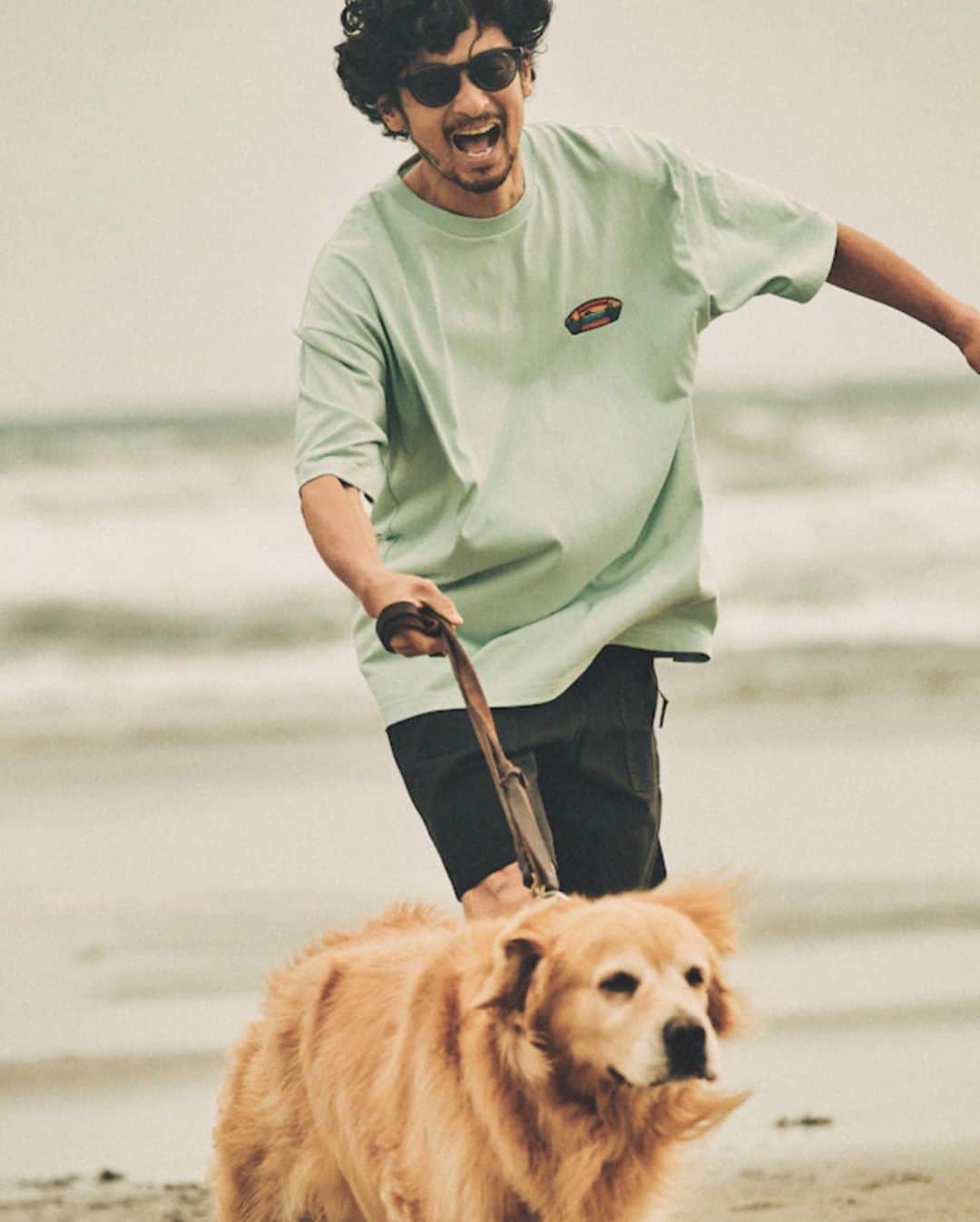 春日潤也さんのインスタグラム写真 - (春日潤也Instagram)「@freaksstore_official  街から車でCAMP🏕行って帰りに海🌊で散歩なんて最高な組み合わせな休日の過ごし方🌲⛺️🌲しちゃいました😁 是非覗いてみてね！  #freaksstore  #camping  #sea  #dog」4月25日 22時12分 - junya_kasuga