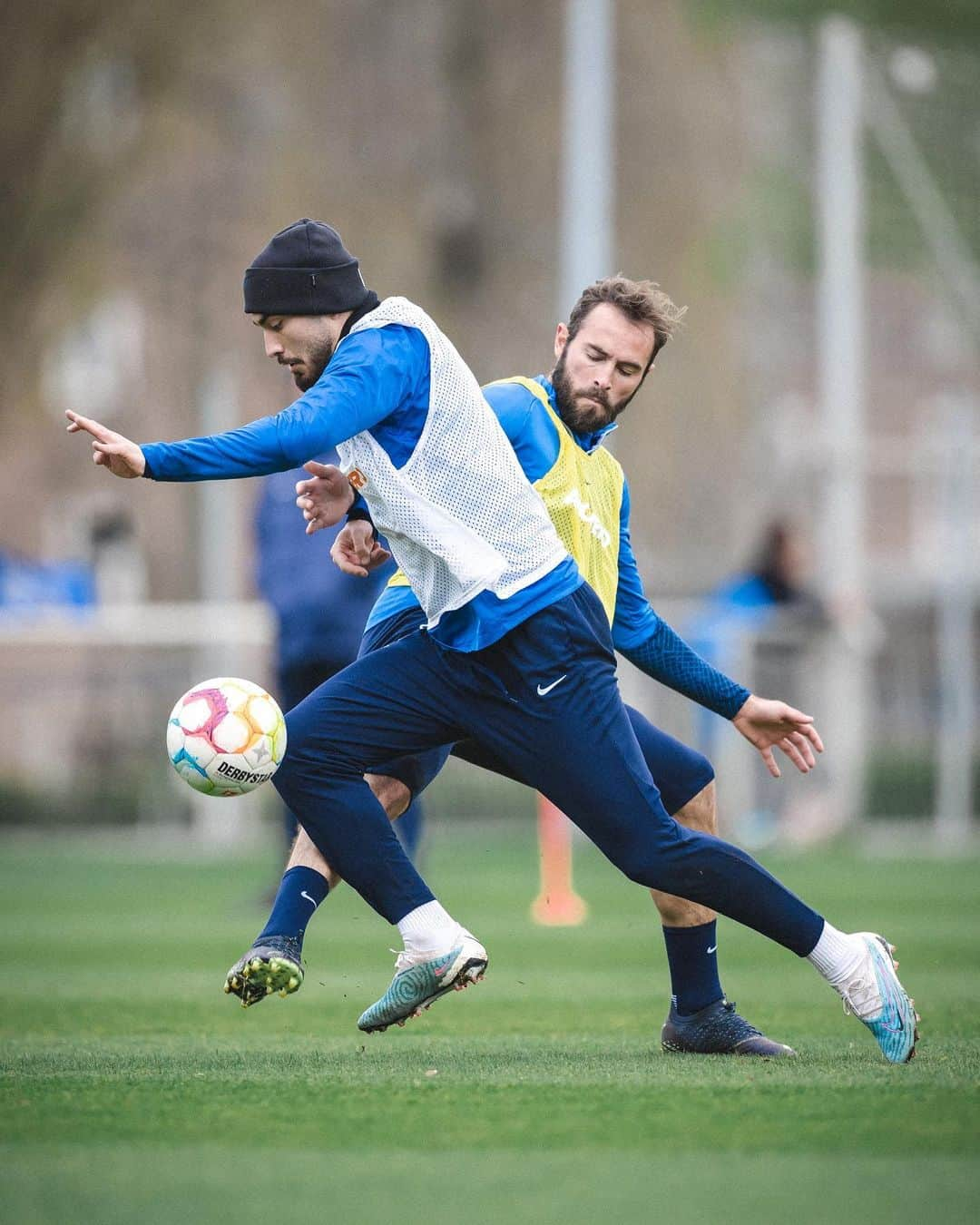 ヘルタ・ベルリンさんのインスタグラム写真 - (ヘルタ・ベルリンInstagram)「➡️ Swipen für unseren Trainingsauftakt. 🙌 Vor #FCBBSC liegt der Fokus auf den Grundlagen: Konzentration & Mentalität.  . . #HaHoHe #HerthaBSC」4月25日 22時23分 - herthabsc