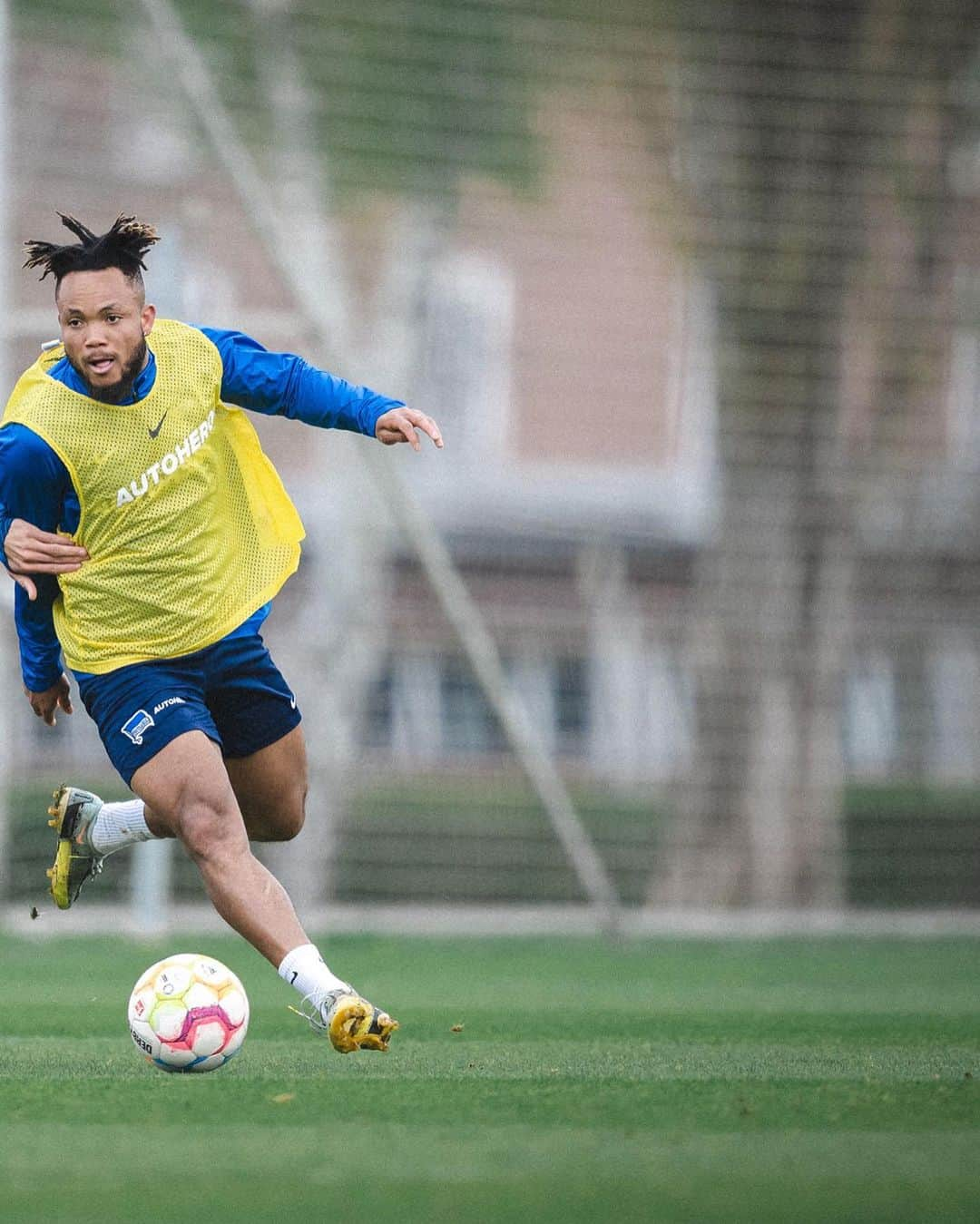 ヘルタ・ベルリンさんのインスタグラム写真 - (ヘルタ・ベルリンInstagram)「➡️ Swipen für unseren Trainingsauftakt. 🙌 Vor #FCBBSC liegt der Fokus auf den Grundlagen: Konzentration & Mentalität.  . . #HaHoHe #HerthaBSC」4月25日 22時23分 - herthabsc