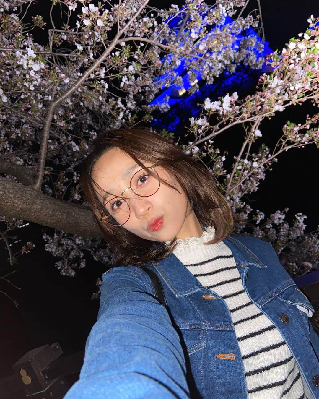 アヤナ・シャハブさんのインスタグラム写真 - (アヤナ・シャハブInstagram)「Osaka castle 🏰   *sisa foto di jepang*」4月25日 22時27分 - ayanashahab