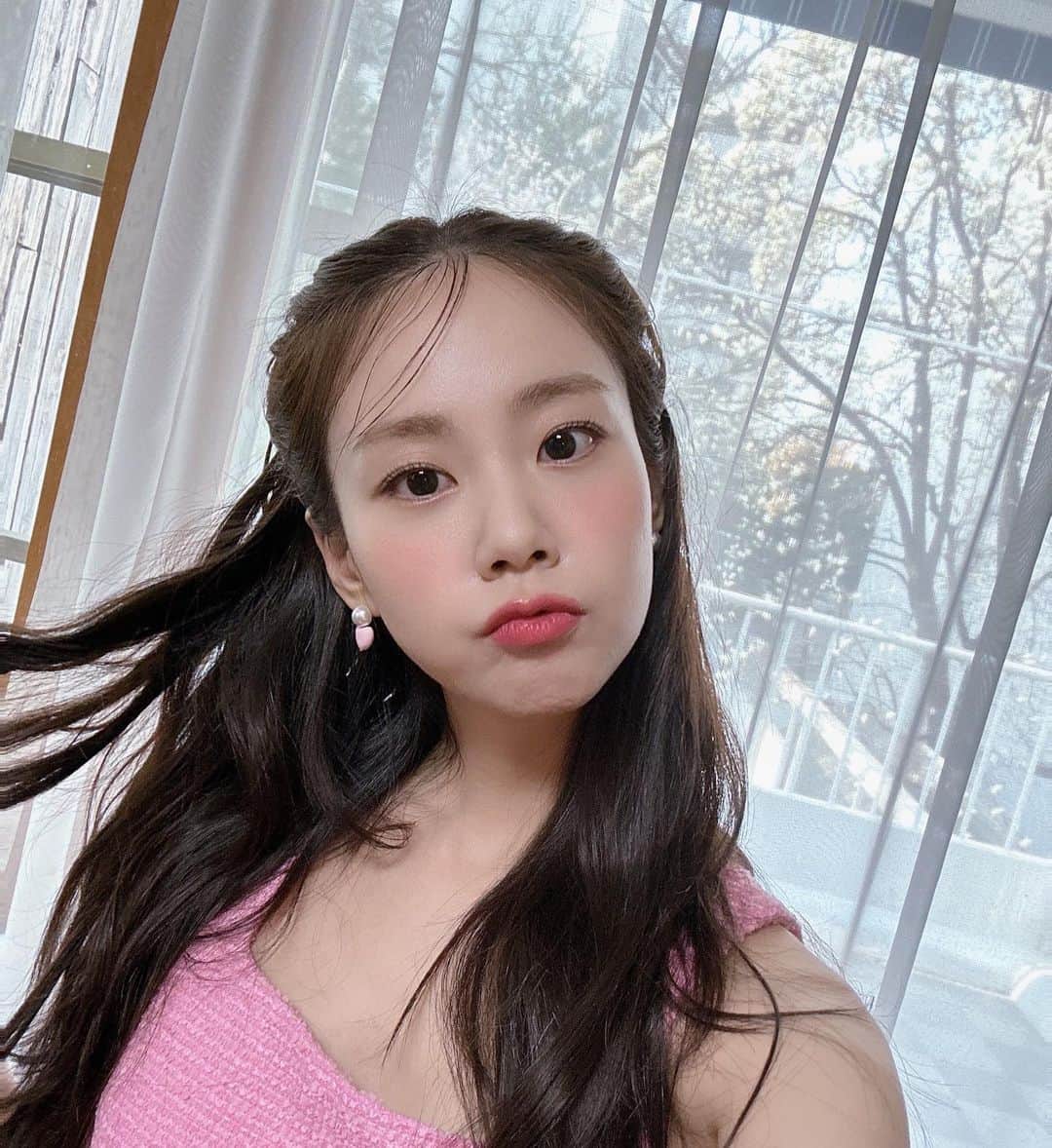 ハン・スンヨンのインスタグラム：「もう来週だわ！ #fanmeeting #hanseungyeon」