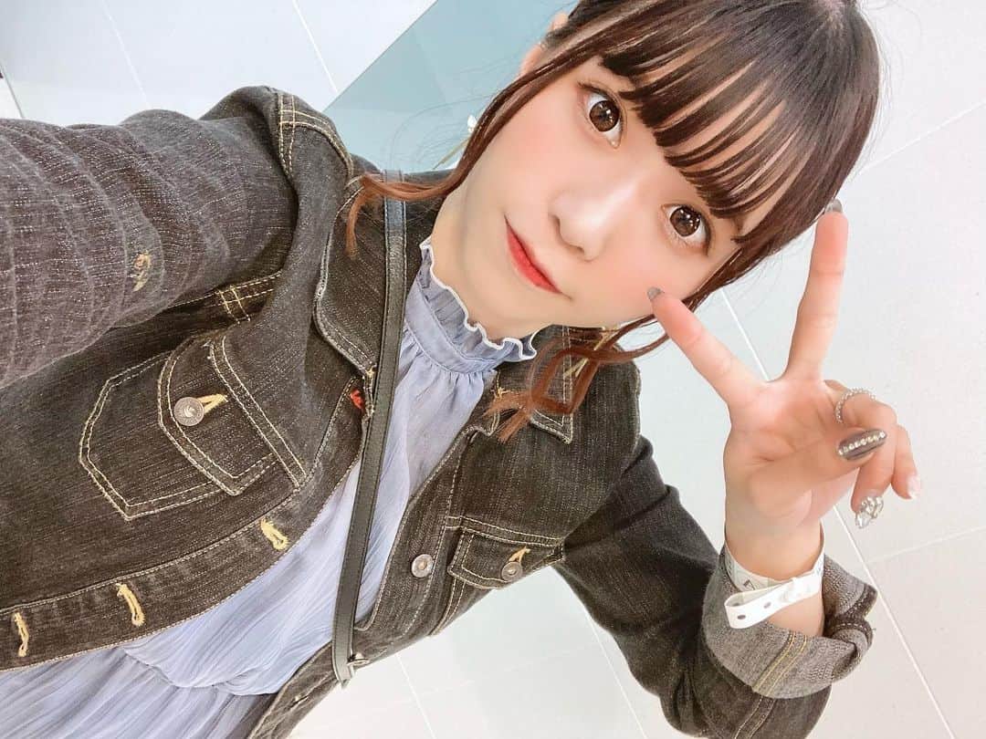 亜咲花さんのインスタグラム写真 - (亜咲花Instagram)「青色の服好き💙」4月25日 23時04分 - asaka_official