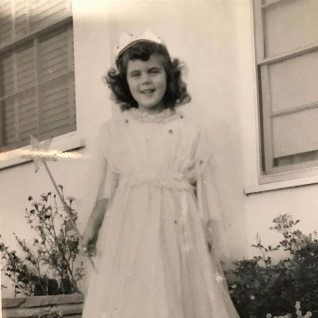 ティファニー・ティーセンのインスタグラム：「Happy Birthday mommy. A true princess in everyone’s eyes. Thank you for all that you do and all that you are. You are the only princess I wanted to be when I grew up.」
