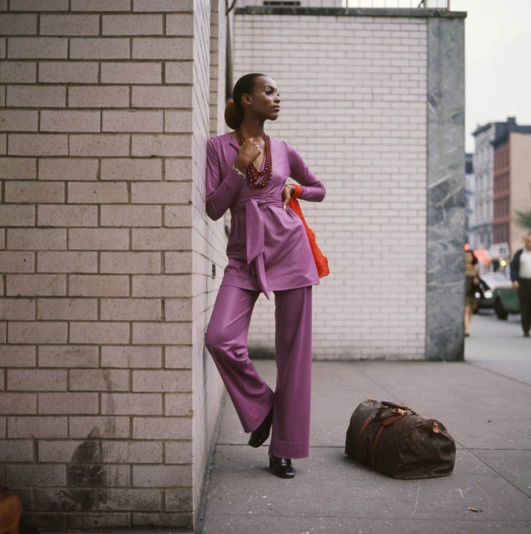lifeのインスタグラム：「Portrait of American fashion model Naomi Sims, dressed in a purple pant suit, as she leans against a brick wall, New York, New York, 1969.   Click the link in bio to see photos from New York Groovy: City Fashions from the Summer of 1969.   (📷 Yale Joel/LIFE Picture Collection)  #LIFEMagazine #LIFEArchive #YaleJoel #NaomiSims #Fashion #Model #1960s #NewYorkCity」