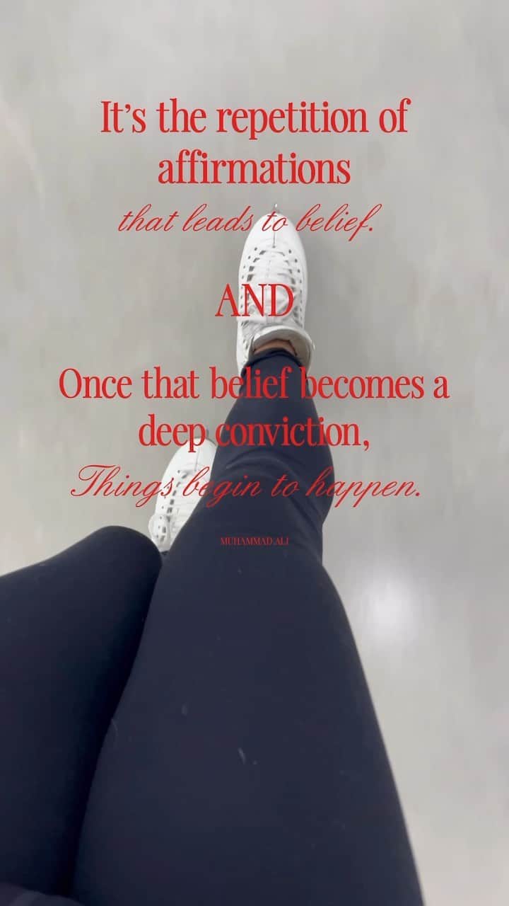 アシュリー・ワグナーのインスタグラム：「Positive affirmations have been scientifically shown to fire up neural pathways that help you rewire your brain (hi self-affirmation theory!) Change your internal narrative, and start seeing how the external can change along with you! Need some help? Start writing these down or repeating them to yourself in the morning 👇🏻  I am confident in who I am. I am confident in what I offer the world. I am confident in my abilities and my purpose.  It’s not a quick fix, you have to repeat your affirmations over a period of time to start sending any change, but invest in your mind today and down the road you won’t regret it ❤️」
