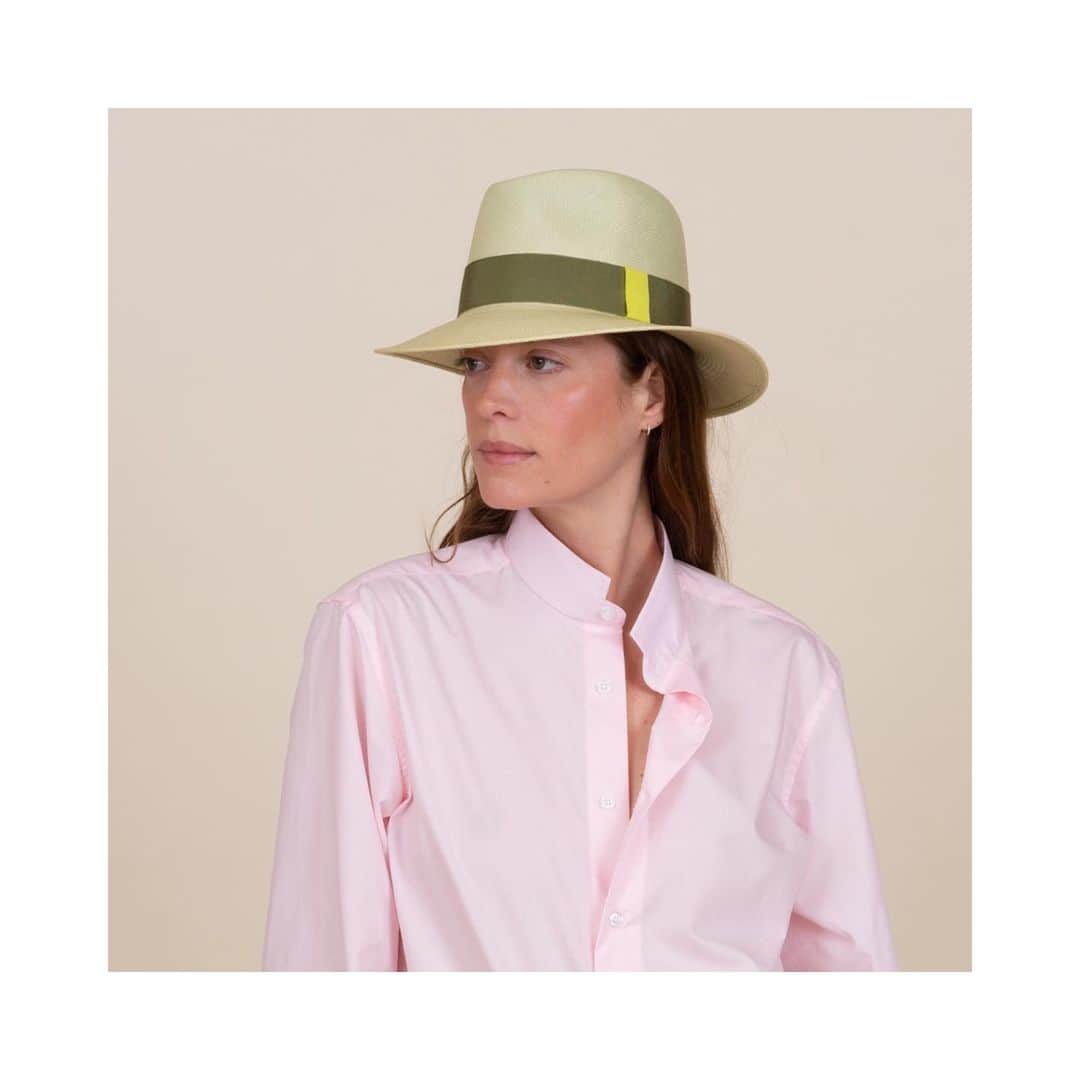 ラ・スリーズ・シュ・ル・シャポーのインスタグラム：「Craquez pour notre modèle « classic » aux notes pastel à croquer comme des macarons ! Déclinés en 4 couleurs fraiches et gourmandes. #lacerisesurlechapeau #chapeauxparis #chapellerieparis #chapeliereparis #panama #chapeaupanama #collectionété2023 #putsomecolorinyourlife」