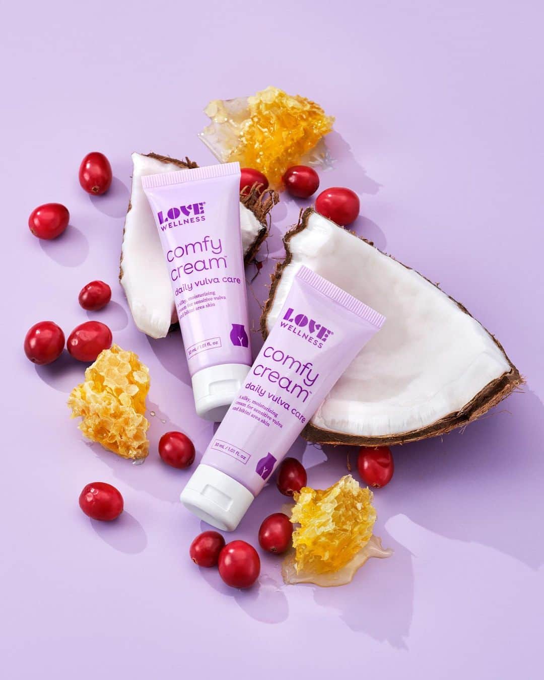 ロー・ボスワースのインスタグラム：「Meet Comfy Cream®, our newest way to feel V moisturized and protected. Skincare shouldn’t only apply to your face, think of this as your next step in your Skincare for Down There™ routine! Comfy Cream® is our fragrance-free moisturizer that gently soothes and nourishes your vulva and bikini area, the natural way 💜  Shop our brand new Comfy Cream NOW on the Love Wellness website (PS: get free shipping today and tomorrow only!)」