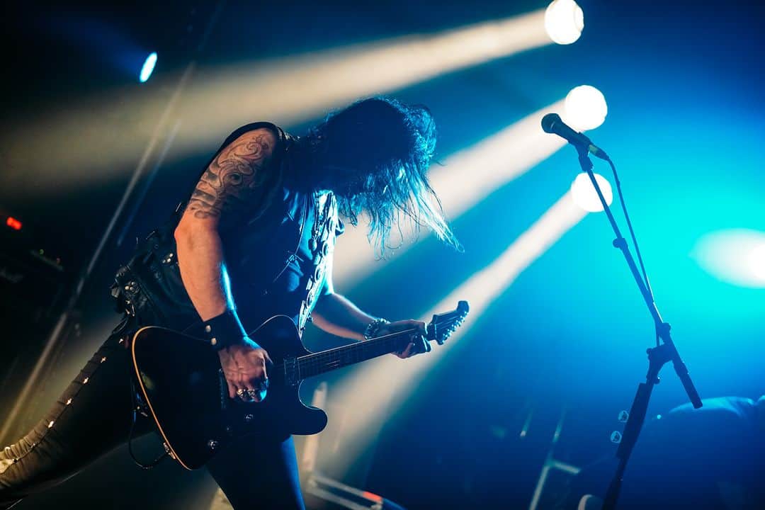 Sigma Corp Of America（シグマ）さんのインスタグラム写真 - (Sigma Corp Of America（シグマ）Instagram)「🎸 On Tour with the SIGMA 50mm F1.4 DG DN Art Lens 🎤  Join SIGMA Ambassador @anabeldflux and Finnish rock band @the69eyesofficial as they tour Europe, and see how one amazing prime lens – the #SIGMA 50mm F1.4 DG DN | Art – can handle everything from on-stage action to portraits, in any lighting, in any conditions.  🧛‍♂️ LINK IN BIO 🧛‍♂️ to read all about it and see more tour photos!  URL:  bit.ly/sigma-50mm-tour  #SIGMA #sigmaphoto #SIGMA50mmF14Art #SIGMAArt #SIGMAArtLens #SIGMADGDN #mirrorless #mirrorlessphotography #fullframe #fullframemirrorless #Lmount #Lmountalliance #Emount #primelens #primelenses #sigmalens #sigmalenses #photography #musicphotography #concertphotography #the69eyes #gothrock #glammetal」4月26日 0時04分 - sigmaphoto