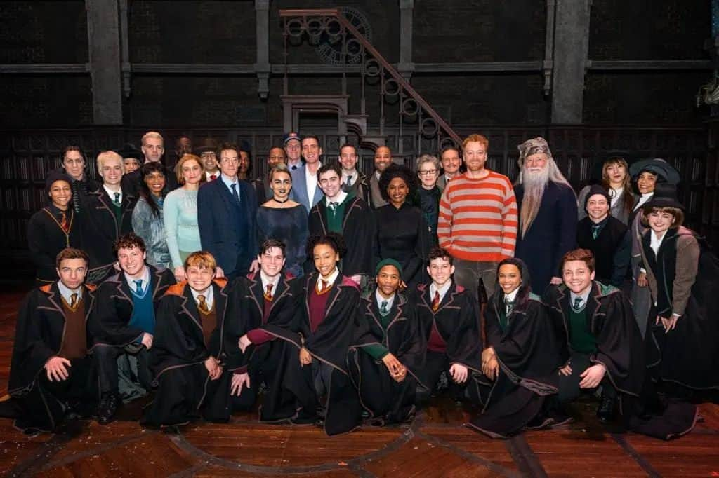 オリバー・フェルプスさんのインスタグラム写真 - (オリバー・フェルプスInstagram)「On Sunday I went back to Hogwarts!  I had such a great time at @cursedchildus celebrating their 5th year and even joined the whole cast on stage at the end to make a prize draw with some "magical" prizes for lucky audience members.  It was the first time I've been able to see the Cursed Child and it was 🌟🌟🌟🌟🌟 The performances and the stage craft was on a different level to anything I've seen before.  #HarryPotter #cursedchild #NewYork #Broadway #VoldemortDay」4月26日 0時10分 - oliver_phelps