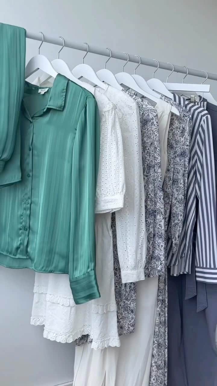 スプレンディドのインスタグラム：「You might as well book that spring getaway now 🛫Your ultimate spring wardrobe drops TOMORROW ✨ Link in bio to call first dibs 💥 #splendidxcellajaneblog」