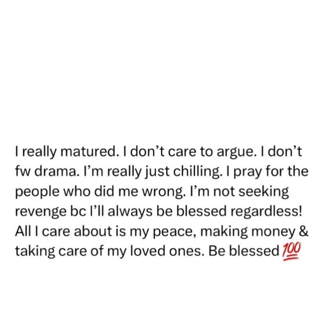 ワカ・フロッカ・フレイムのインスタグラム：「Get it tf together… why when people wrong you they always want you to explain.. shit be crazy i rather move with grace 💯」
