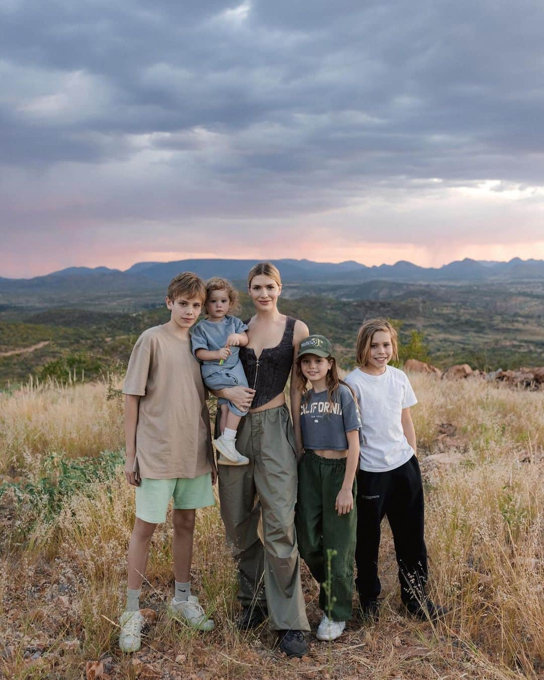 エレナ・ペルミノヴァさんのインスタグラム写真 - (エレナ・ペルミノヴァInstagram)「Unpublished from Namibia 🦒🌞」4月26日 0時29分 - lenaperminova