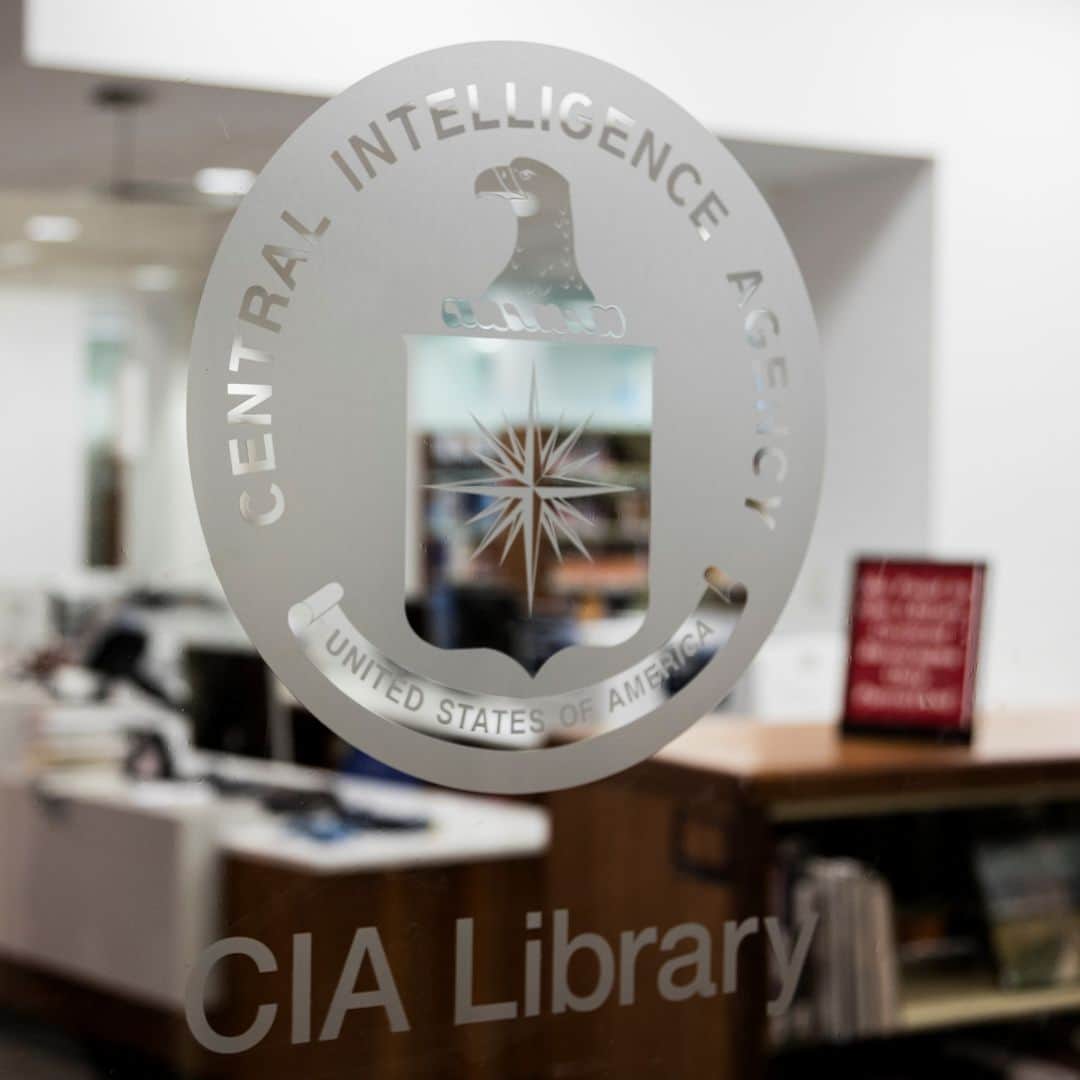CIAのインスタグラム：「#DYK that the library at #CIA Headquarters is a cutting edge research and information hub? Its collection of both classified and unclassified materials are a valuable resource for cleared Agency employees. We're grateful for our library professionals that make this possible.  #NationalLibraryWorkersDay」