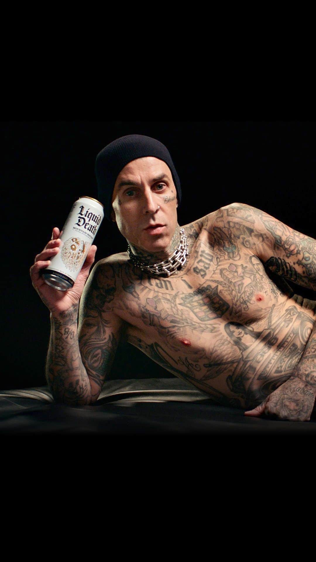 トラヴィス・バーカーのインスタグラム：「Turn your dreams into reality with the @liquiddeath x @travisbarker Enema of the State Collectible Enema Kit.  Each enema kit comes with a custom-branded bulb and a 19.2 oz can of Liquid Death autographed by Travis himself. There are only a few hundred in existence. Blink and they’ll be gone forever. Get yours at liquiddeath.com/enema or link in bio.  #liquiddeath #murderyourthirst #deathtoplastic #travisbarker #enemaofthestate  . . . Enema of the State is a limited edition collectible adult art piece and not intended for use as a real medical device. Enema of the State should never be placed in or near your b*tthole without consulting a doctor first. Also, you should not place it in or near your friend’s b*tthole without consulting them or their doctor first either.」