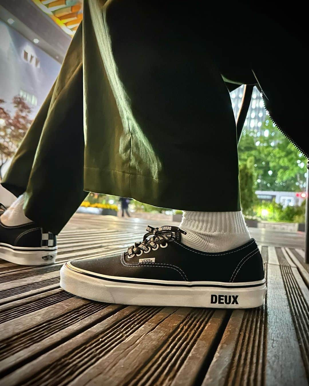 キム・ジフンさんのインスタグラム写真 - (キム・ジフンInstagram)「_    반스X듀스   FOREVER DEUX  @hyundolee_  @vans_korea」4月26日 0時57分 - jiraishin99