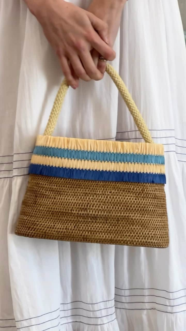 バンフォードのインスタグラム：「Bamford stores are brought to life by our limited-edition Bamford x STELAR collection - a curation of artisan-made accessories skilfully handwoven in Bali, born out of a shared passion for craft and community. The collection is handcrafted from locally sourced, organic atta grass and bamboo, using high-level weaving skills that have been passed down through generations within the artisan communities that STELAR collaborate with.  Each handwoven item celebrates the heritage skills integral to its creation, and comes with a unique code that connects you to the artisan who made it.  Shop in-store and online ✨  #bamford #stelar #springsummer #summeraccessories #holidayedit」