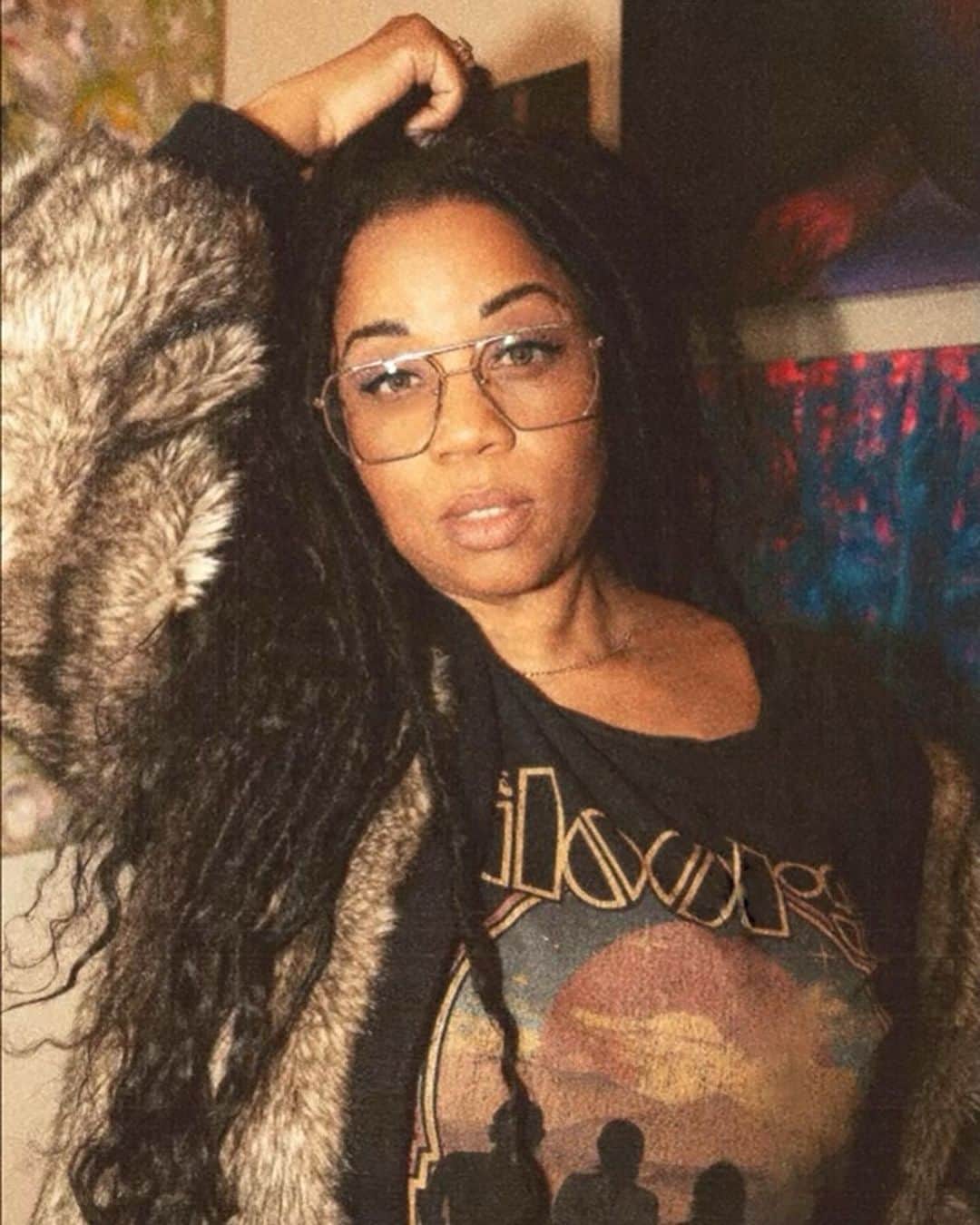 カミラ・マーシャルのインスタグラム：「TUESDAY AM thoughts:  •COFFEE •HOUSTON was so FUN •waking up to a dog fart is NOT fun •sad about Harry BELAFONTE •the article on HOW MUCH water we should drink, I’m confused  •I love when people around town, at hotel or restaurant ask me if I went to the concert ☺️ •my mom •probably will not survive my piano homework this week.  •the man in my LYFT who tried to tell me that Jimi Hendrix was dead 😂 for those who don’t know, HE IS V much ALIVE •GET INTO THR GROOVE by Madonna  Swipe for for last week…  📸: @hunterbmedia」