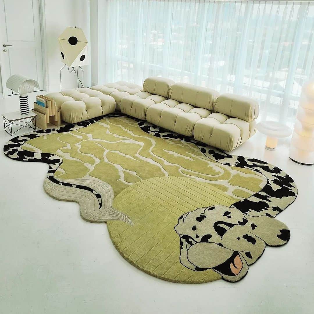 Design Milkさんのインスタグラム写真 - (Design MilkInstagram)「Our lifestyle editor @itsafterfive is back with another #Take5, and she's sharing some fun favorites including @thehohaus's #NeverEndingStory inspired rug, @vjeko_design's LEGO x @eamesoffice concept, the @windychien x @castjewelry collab, + more! \\\ Check our link in bio to see more! 🔗  #rug #legochair #chairdesign #chairconcept #jewelry #tableaccessories #tableorganization #milandesignweek #designexhibit #exhibition」4月26日 1時16分 - designmilk